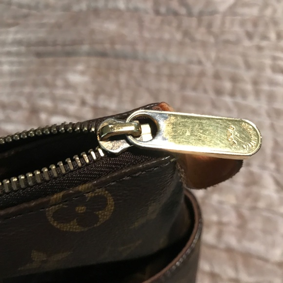 Louis Vuitton - Picture 4 of 5